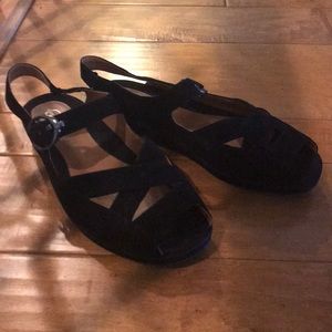 Earthies black suede sandals
